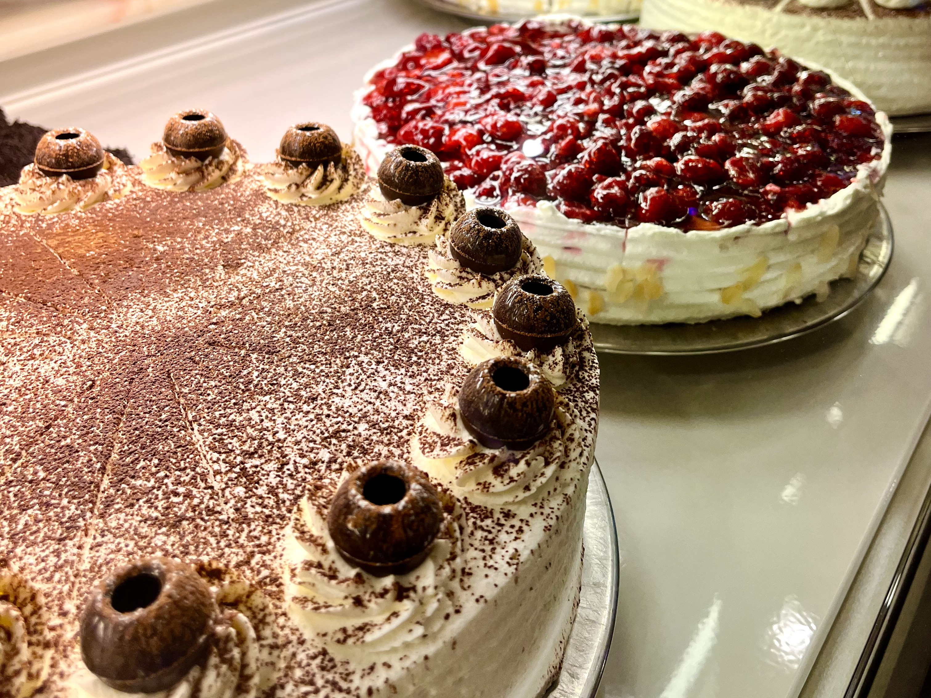  Große Kuchen- und Tortenauswahl im Café Villa Berberich 